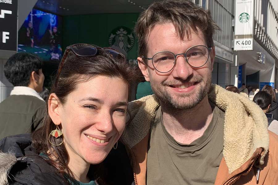 フランスから来た（左から）サラさんとマキシムさん【写真：Hint-Pot編集部】