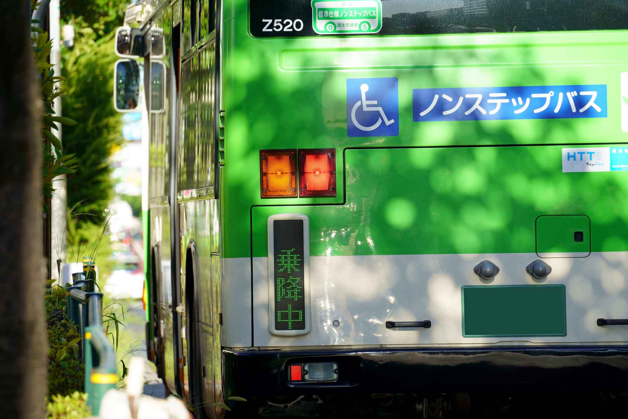 バス停から発進するバスには優先権がある（写真はイメージ）【写真：PIXTA】