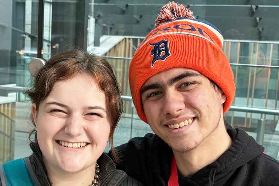 アメリカから来た（左から）エリーさんとブライアンさん【写真：Hint-Pot編集部】