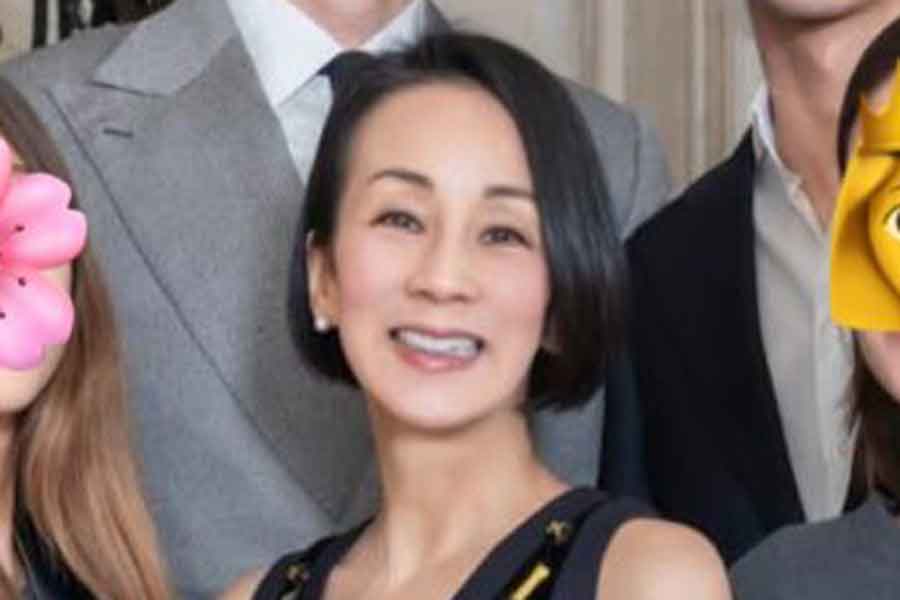 最新の家族写真を公開した中村江里子さん（スクリーンショット）