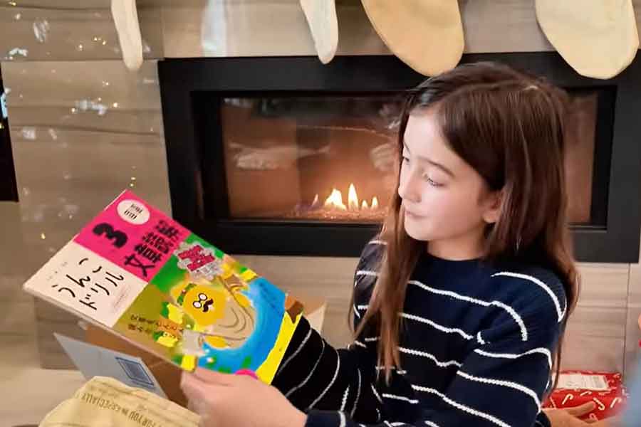 日本人からプレゼントされた「うんこドリル」（スクリーンショット）