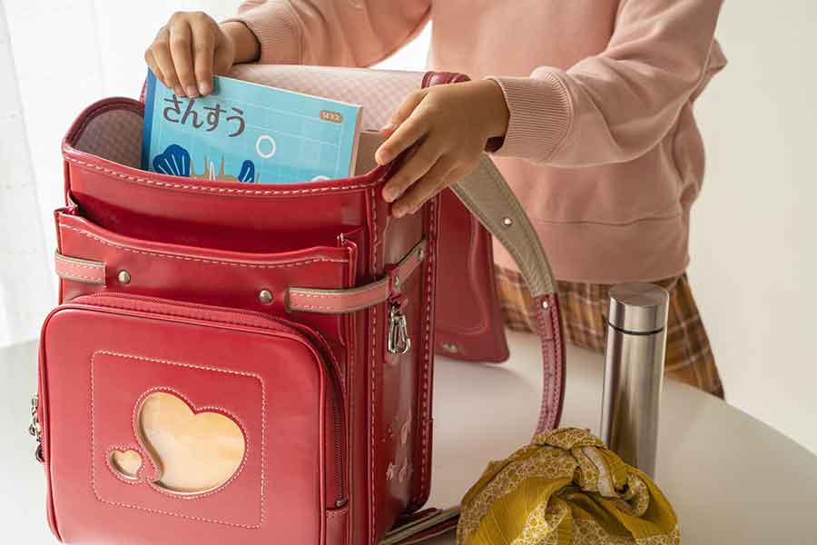 小学校で持ち込みが禁止される物に日米で違いは？（写真はイメージ）【写真：PIXTA】