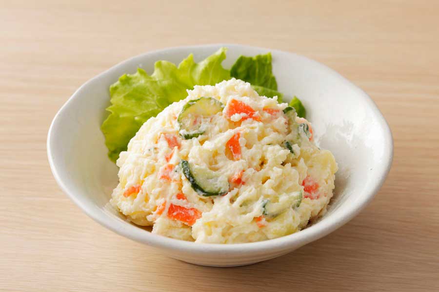 惣菜の定番、ポテトサラダ（写真はイメージ）【写真：PIXTA】
