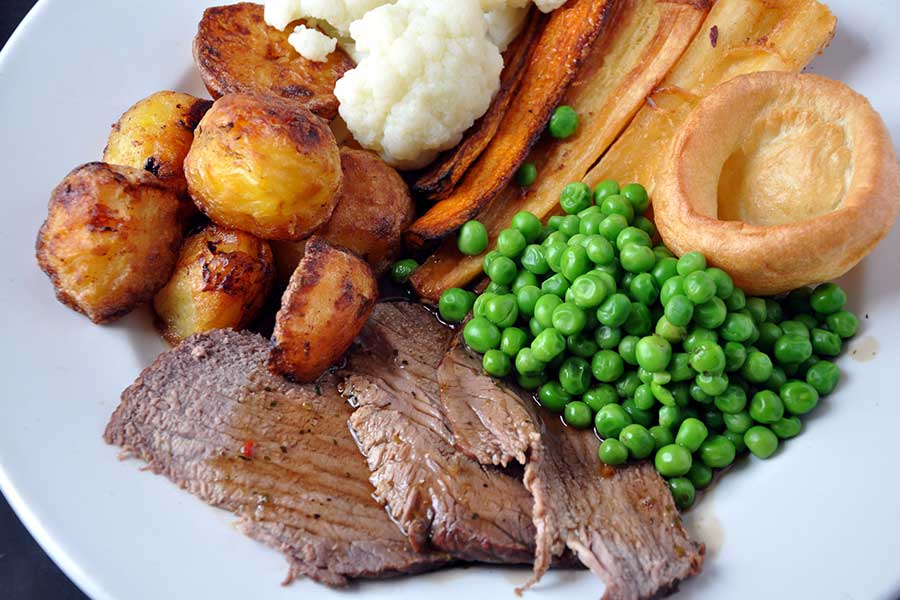 イギリス料理の付け合わせに多いグリーンピース【写真：PIXTA】