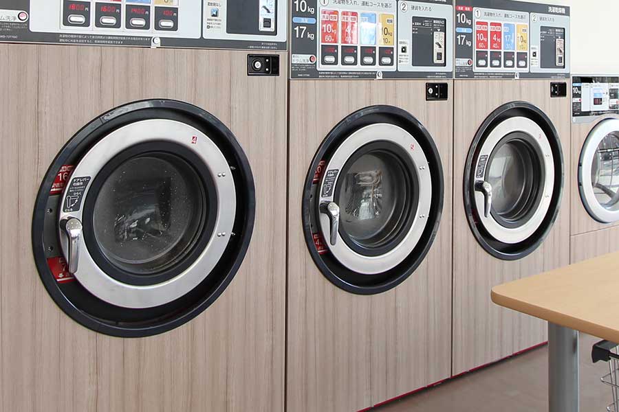 コインランドリーでの長時間の放置利用が問題に(写真はイメージ)【写真:写真AC】