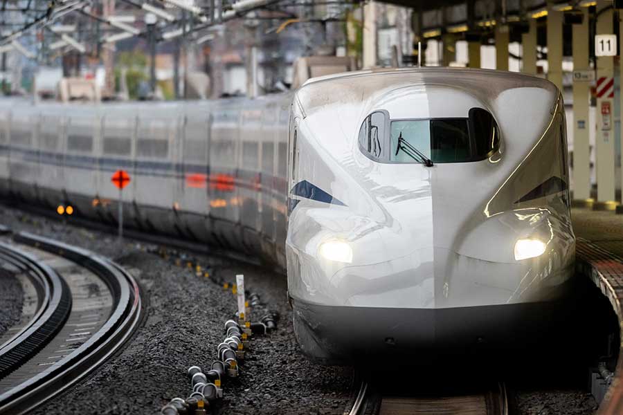 新幹線の停車駅に広がる光景に衝撃(写真はイメージ)【写真:PIXTA】