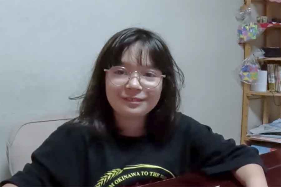 初めて日本の冬を体験するマカロンちゃん(スクリーンショット)