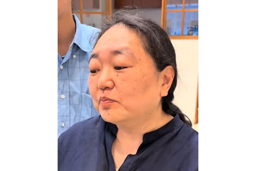 「自分に似合う髪型がわからない」と悩みつつ、長年ロングを続けていた女性(スクリーンショット)