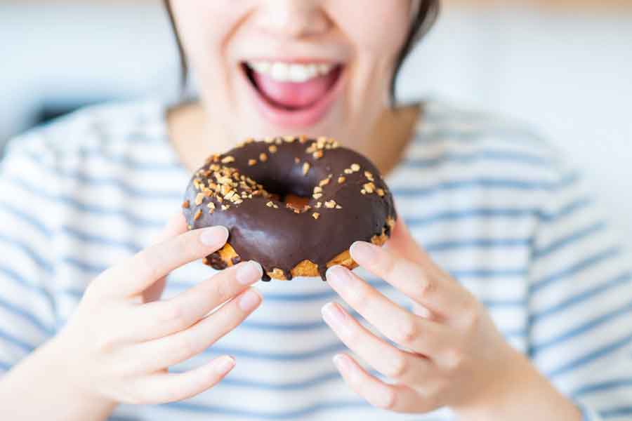 疲れたときは、甘いものを食べると良い？（写真はイメージ）【写真：PIXTA】