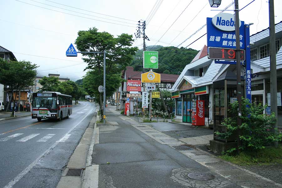 オフシーズンの苗場は人影もまばら【写真：PIXTA】