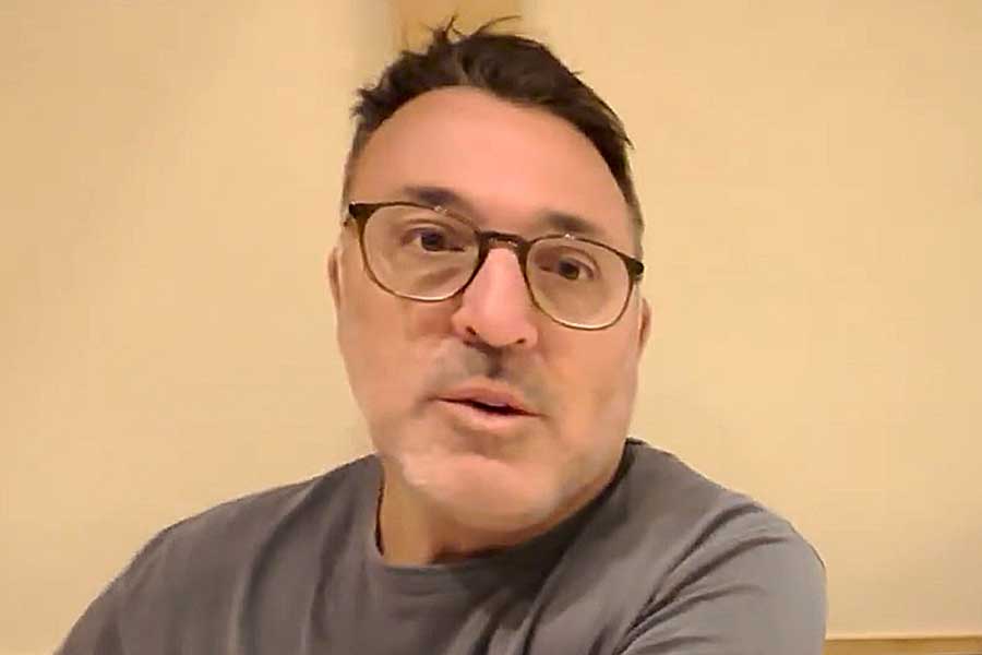 オーストラリアからやってきたジュリーさん【出典：YouTube「日本食冒険記Tokyo Food Adventures」よりスクリーンショット】