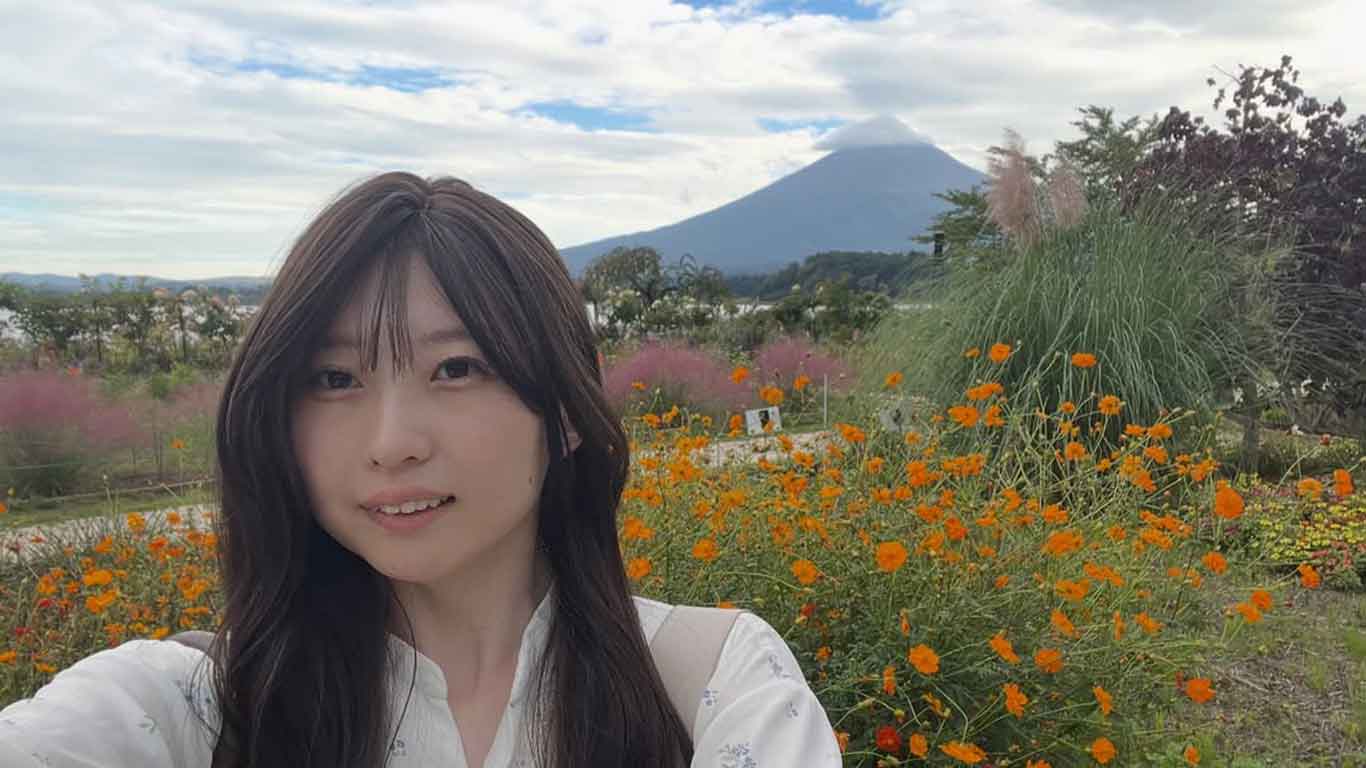 ウィッグをかぶり河口湖へ【出典：インスタグラム（u_tann._.nikki）よりスクリーンショット】