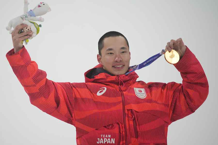 金メダルを獲得した木村葵来選手【写真：Aflo】