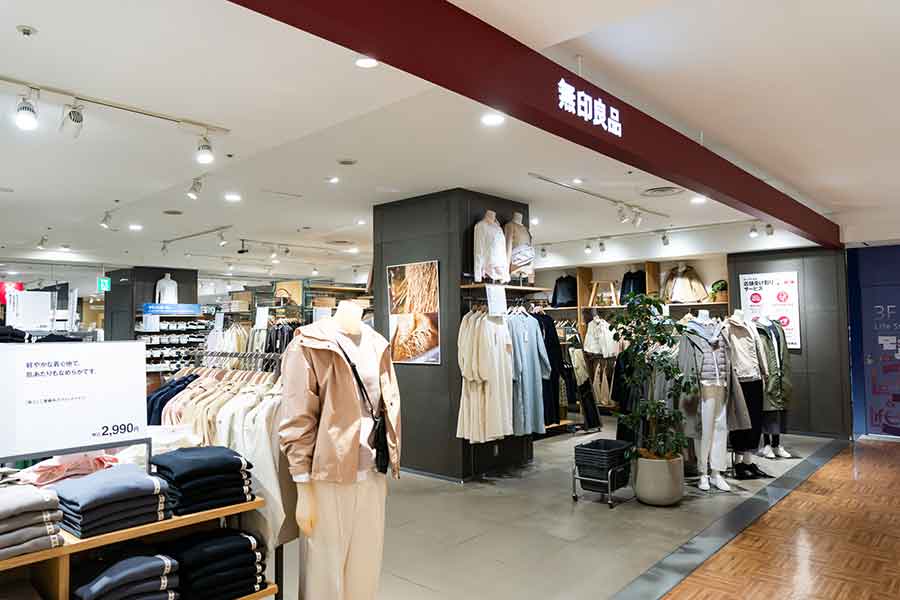 質の良い日本ブランドの洋服（写真はイメージ）【写真：PIXTA】