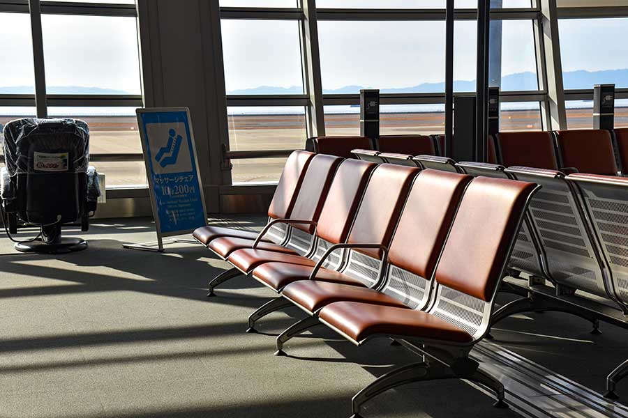 空港の待合ロビーでのマナー違反が話題に（写真はイメージ）【写真：写真AC】