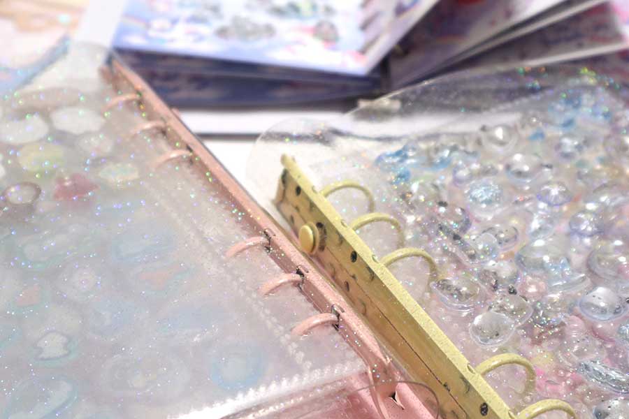 ブームが過熱している立体シール（写真はイメージ）【写真：写真AC】