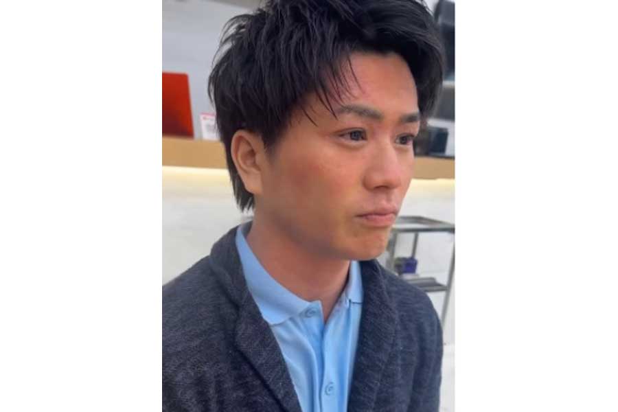 髪を短くカットし、変身を遂げた男性【出典：インスタグラム（miyus_hasegawa）よりスクリーンショット】