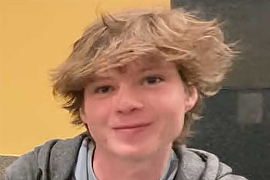 オーストラリア人大学生のヤニ―さん【出典：YouTube「日本食冒険記Tokyo Food Adventures」よりスクリーンショット】