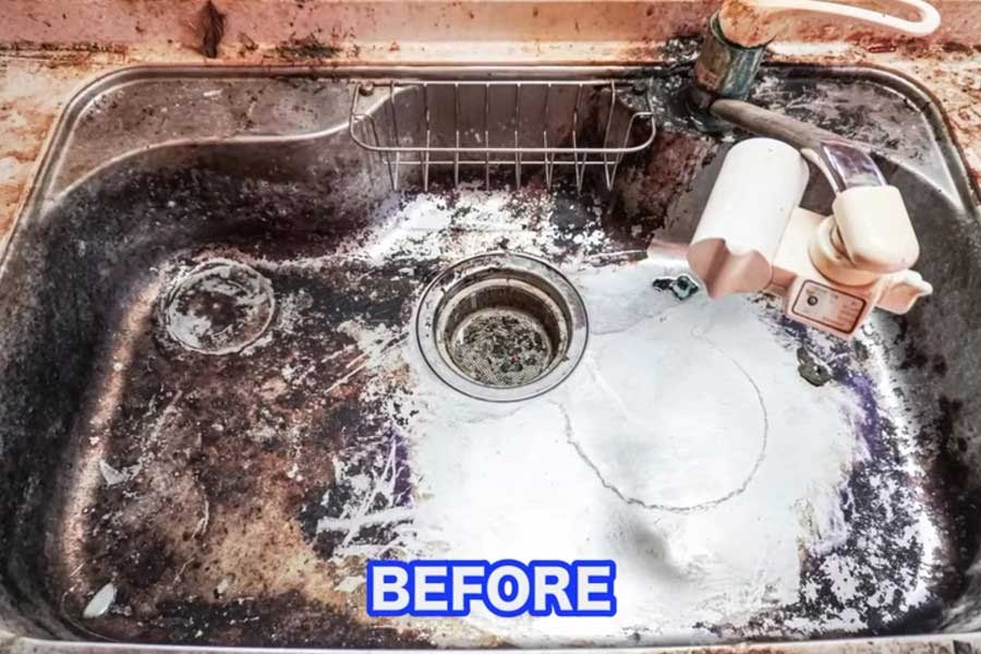 汚れがこびりついて悲惨な状態【出典：YouTube「お掃除職人きよきよ」よりスクリーンショット】