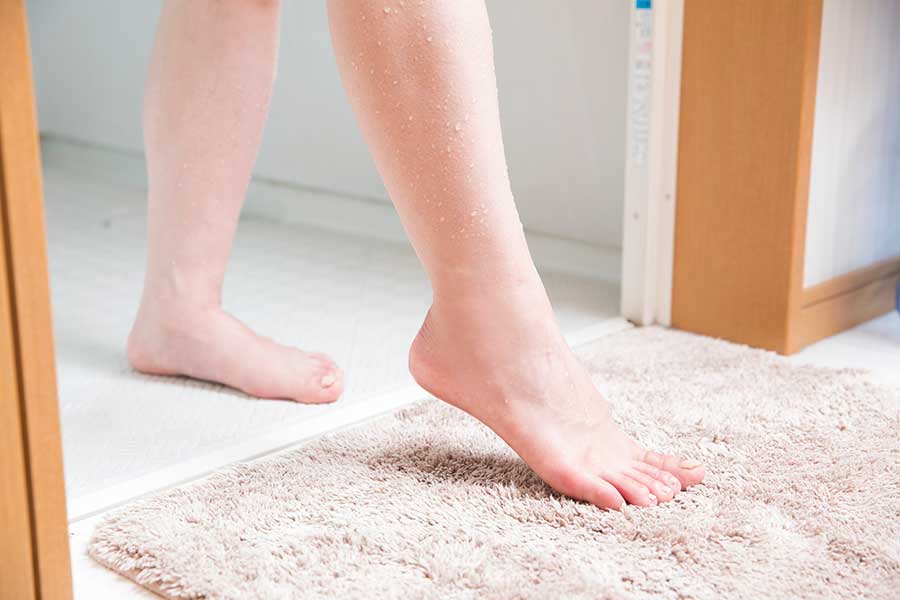 清潔さを保つために、バスマットの洗濯も欠かせない(写真はイメージ)【写真:PIXTA】
