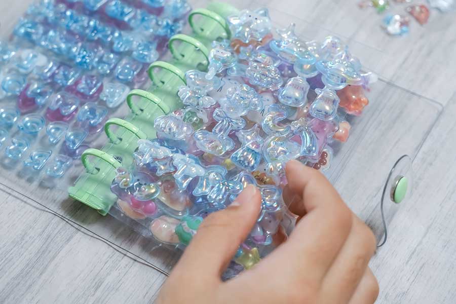 空前のブームとなっている立体シール（写真はイメージ）【写真：写真AC】