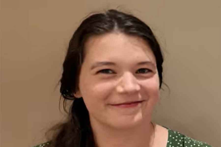 アメリカ人のアンナさん【出典：YouTube「Jason Ray ジェイソン・レイ」よりスクリーンショット】