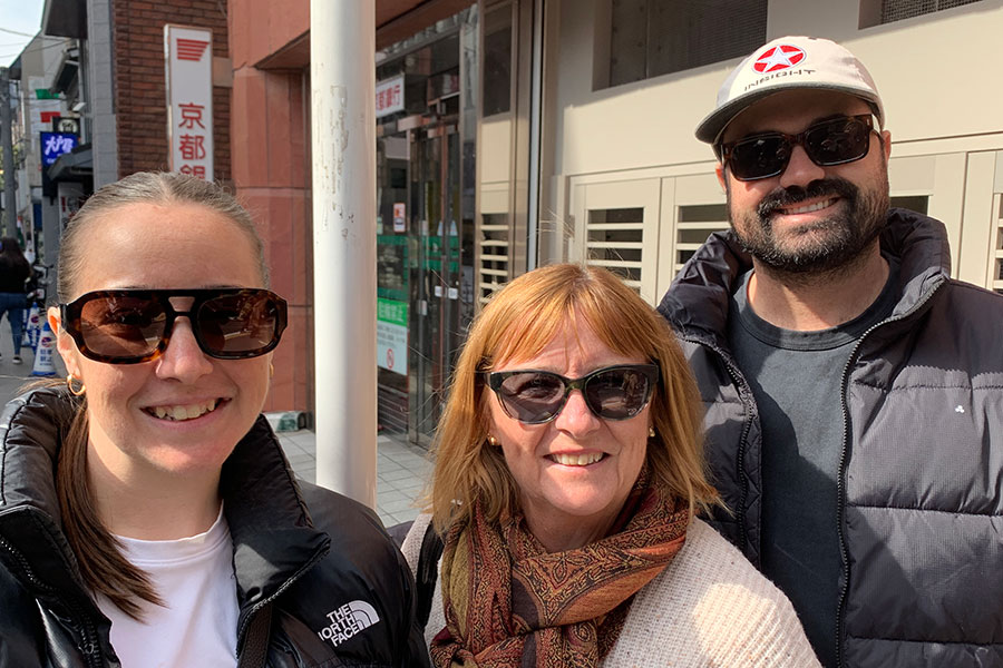 オーストラリアから来た、（左から）クレアさん、キャサリンさん、ジョーダンさん【写真：Hint-Pot編集部】