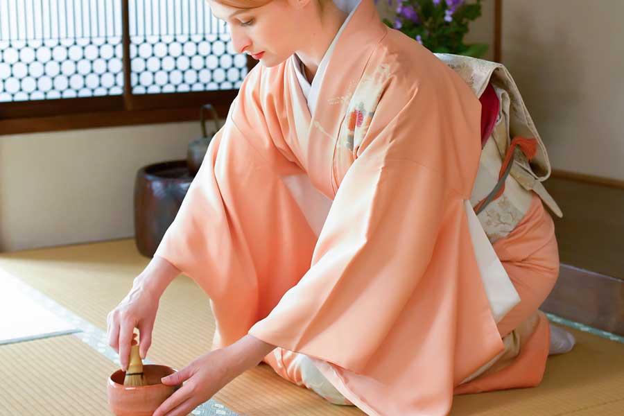 茶道体験は訪日観光客からも人気のアクティビティ(写真はイメージ)【写真:PIXTA】