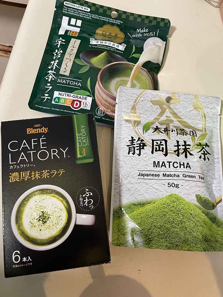 日本で販売されている商品が、ハワイの地元スーパーでも販売されていて驚き！　“抹茶ブーム”に乗せられて、自宅用に購入した【写真：i-know】