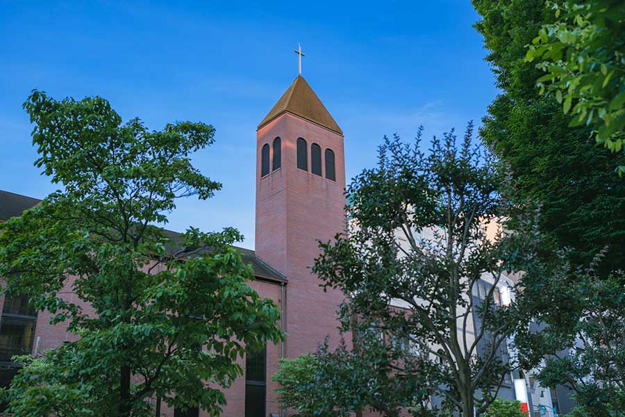 キリスト教の教会で働くために日本に移住（写真はイメージ）【写真：写真AC】