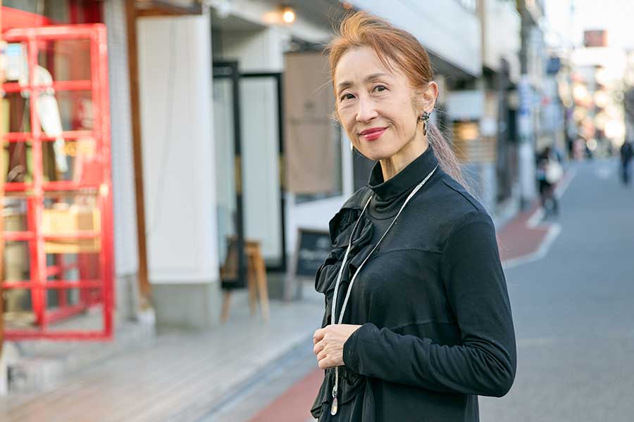 輝かしい経歴を誇る元花組トップ娘役の若葉ひろみさん【写真：くさかべまり】