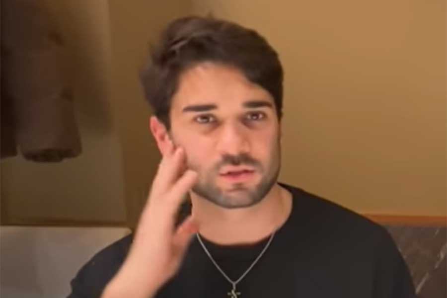 日本で暮らす、アメリカ人のデビンさん【出典：YouTube「日本食冒険記Tokyo Food Adventures」よりスクリーンショット】