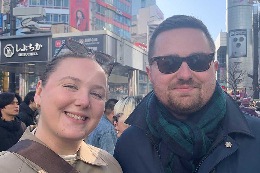 スウェーデンから来た（左から）ウェンデラさんとアクセルさん【写真：Hint-Pot編集部】