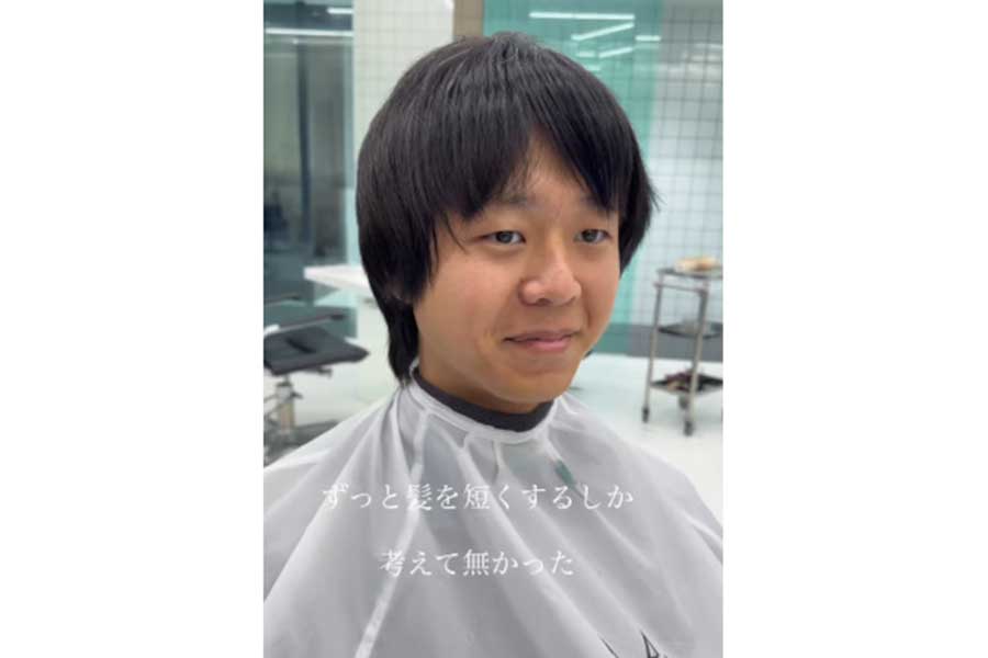 「いつも通りで」と守りに入っていた、動きのないぺったりとしたヘアスタイル【出典：インスタグラム（miyus_hasegawa）よりスクリーンショット】