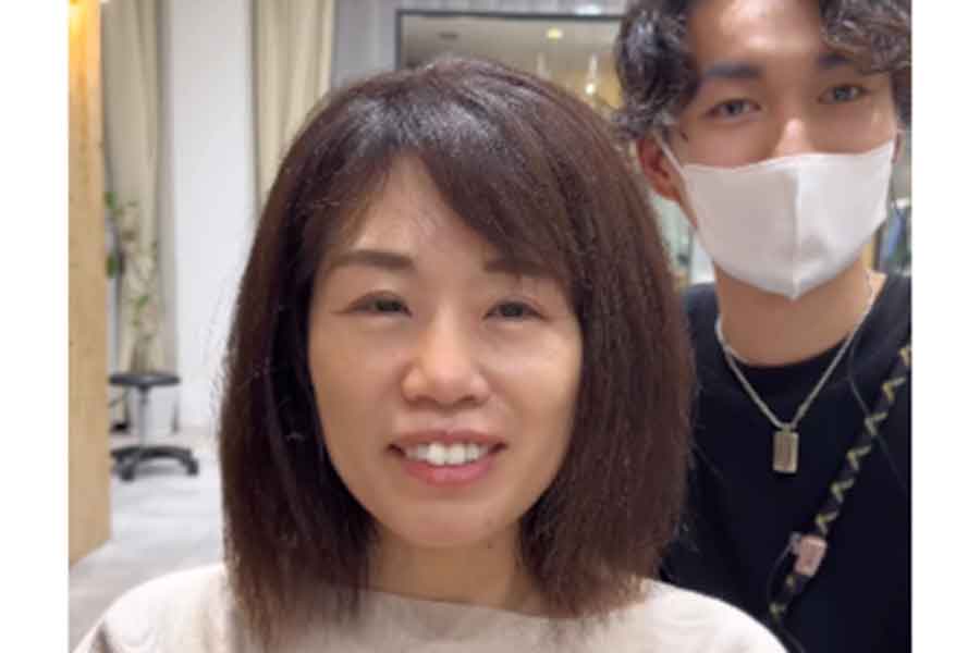 “こけしヘルメット”になった過去がトラウマな女性【出典:インスタグラム(view_nissy)よりスクリーンショット】