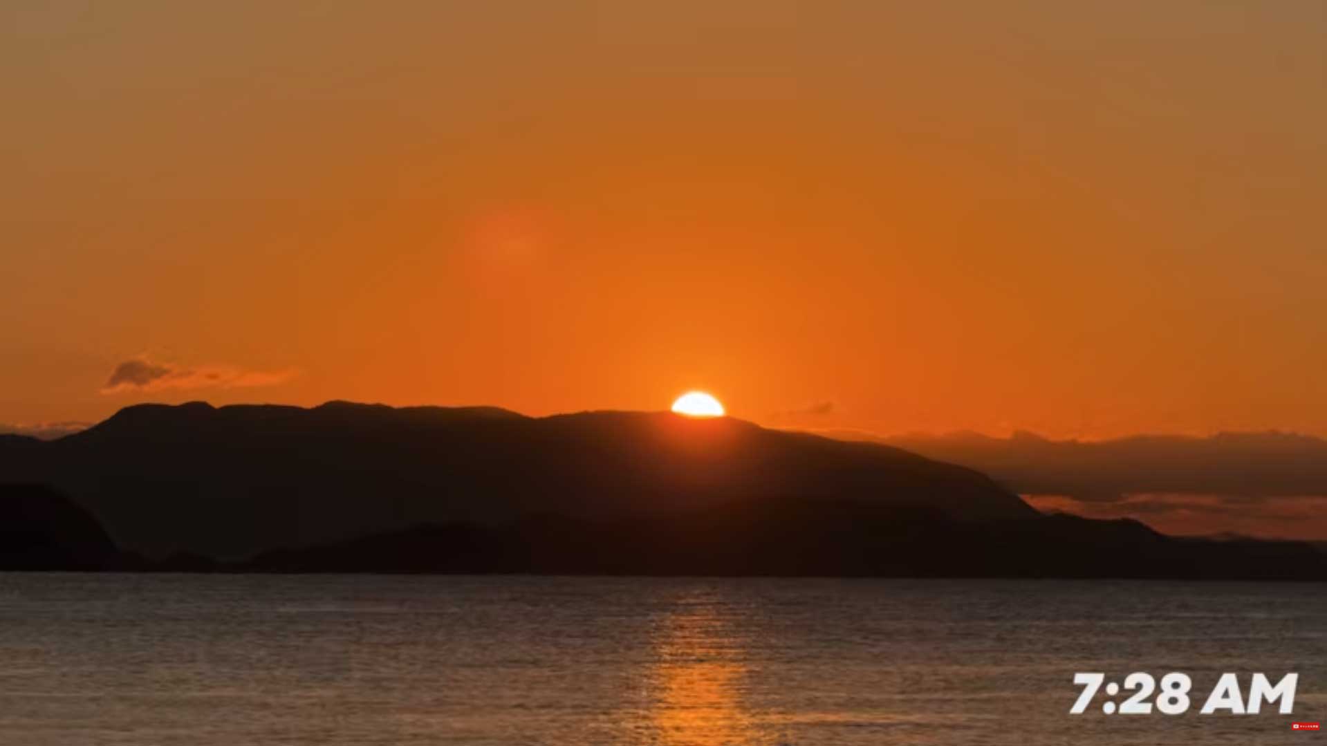 初日の出を迎える厳かな雰囲気に感動【出典：YouTube「Ori＆Kaito」よりスクリーンショット】