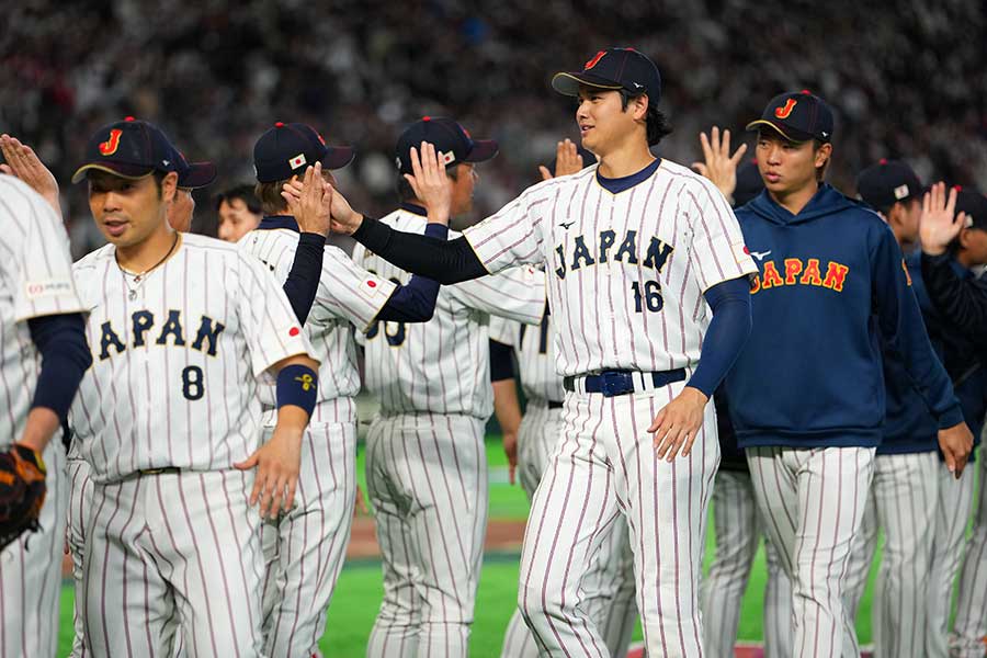 熱戦を繰り広げている侍ジャパン【写真：Getty Images】