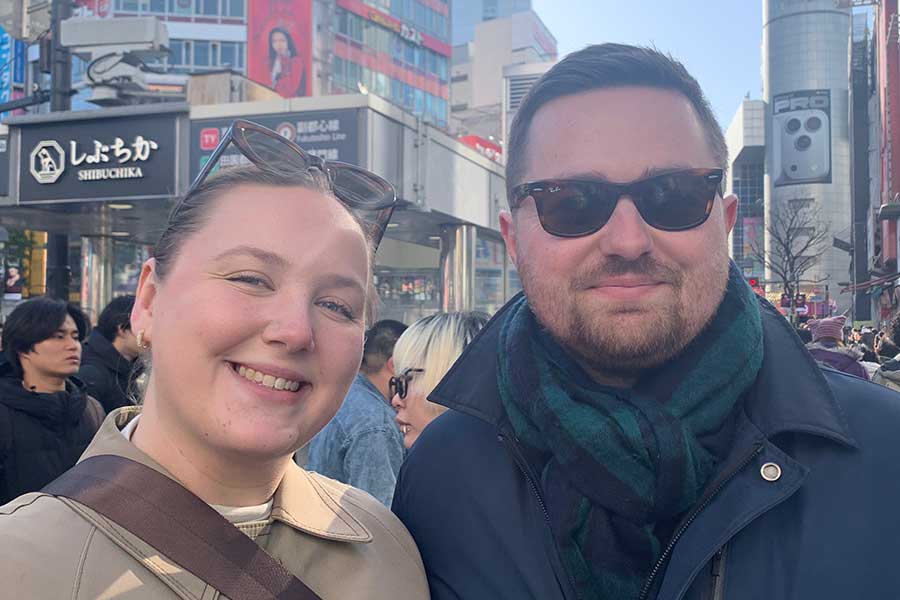 スウェーデンから来た（左から）ウェンデラさんとアクセルさん【写真：Hint-Pot編集部】