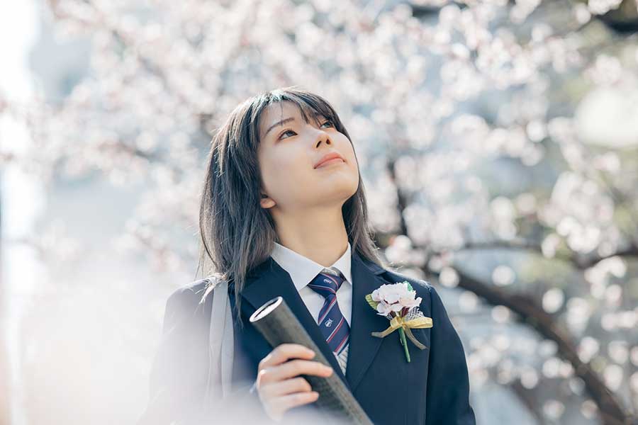 さまざまな感情が交錯する卒業式（写真はイメージ）【写真：PIXTA】