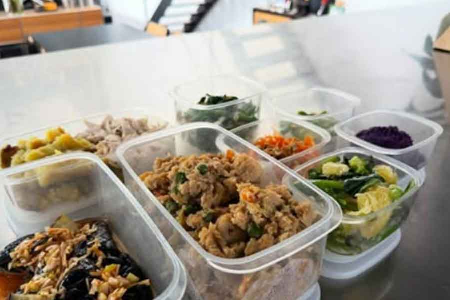 滝沢さんが用意した作り置き【出典:インスタグラム(makikotakizawa)よりスクリーンショット】