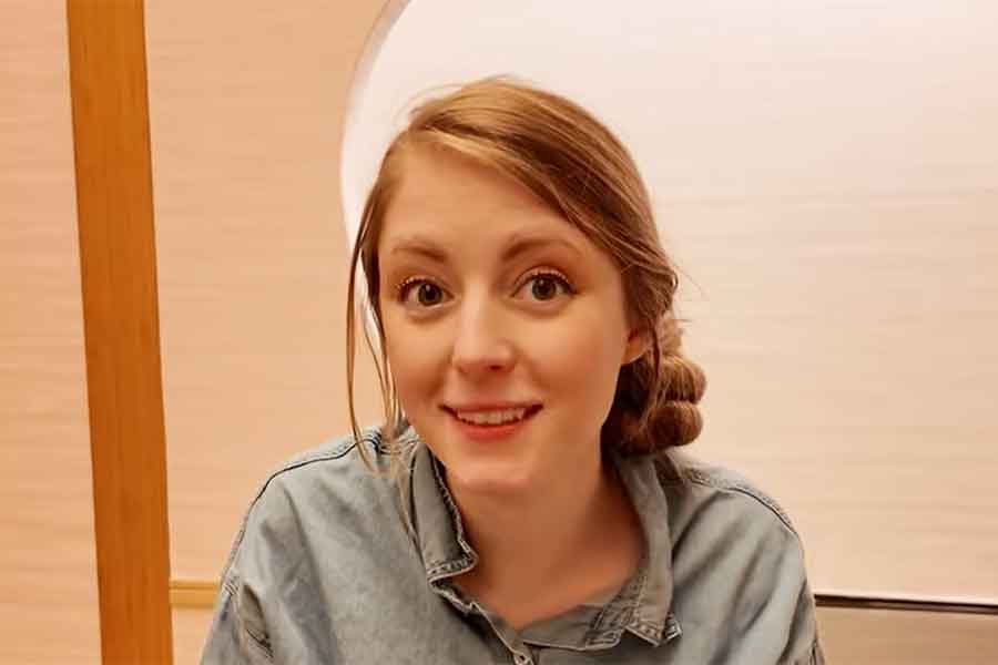 ジェイソンさんの妻・リネルさん【出典：YouTube「Jason Ray ジェイソンレイ」よりスクリーンショット】