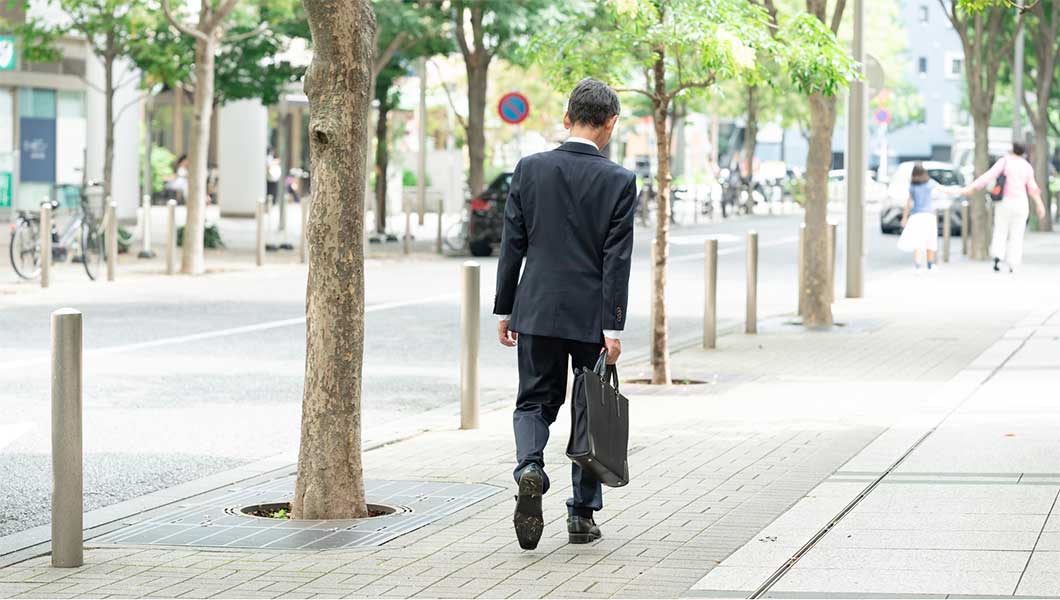 車は左側通行、歩道は右側通行なことに驚き（写真はイメージ）【写真：PIXTA】