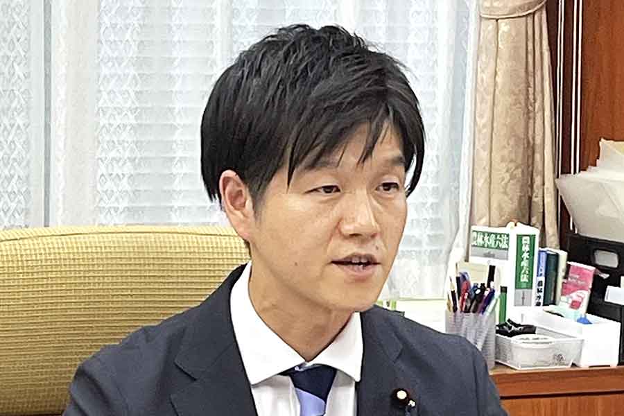 鈴木憲和農林水産大臣【写真：産経新聞社】