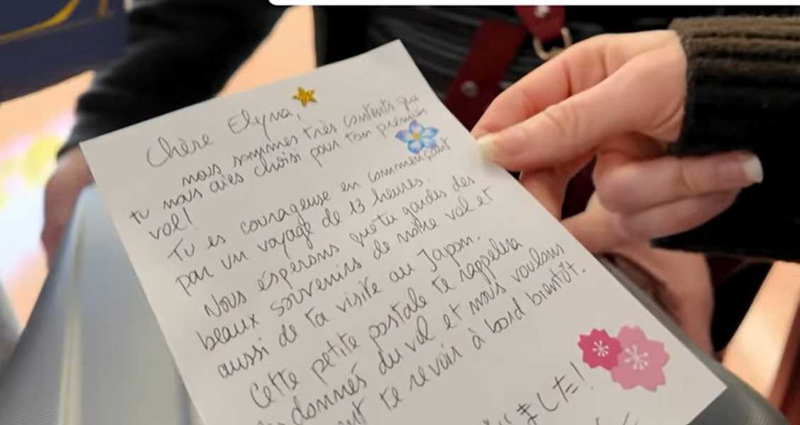 フランス語で綴ったメッセージはがきに感動【出典：YouTube「ボンソワールTV BonSoirTV」よりスクリーンショット】