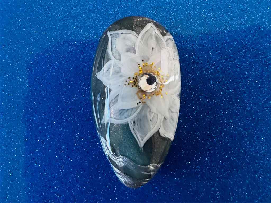 ガンプラ作りで培った細やかな塗装技術が、ネイルデザインにも【写真提供：ジェニー（toppy4708）さん】