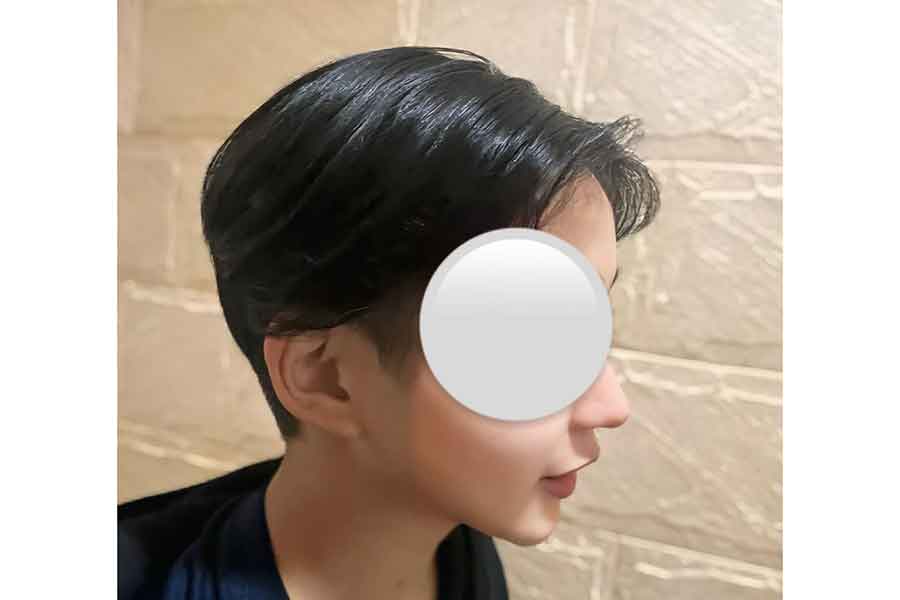 ハンサムショートになって帰ってきた娘さん【写真提供：R（re_iko__）さん】