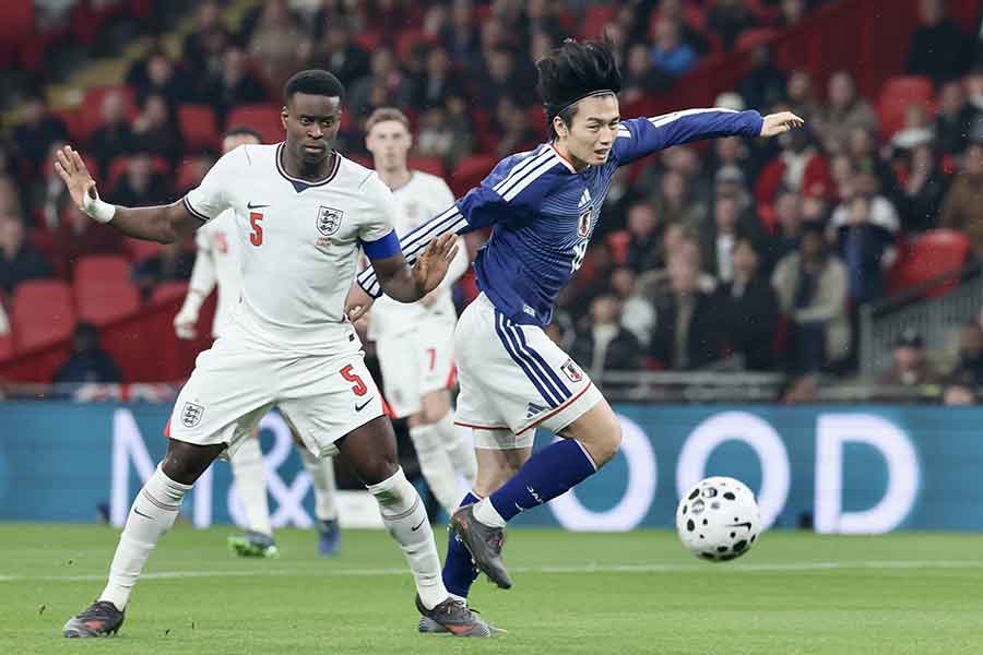 イングランド代表に歴史的勝利を収めた日本代表【写真：産経新聞社】