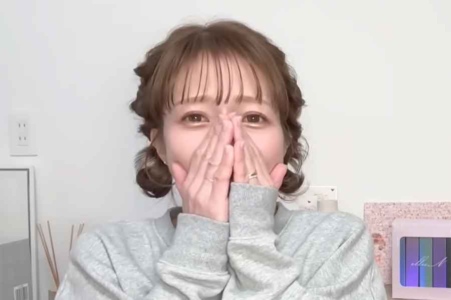 涙がこみ上げる辻さん【出典：YouTube「辻ちゃんネル」よりスクリーンショット】