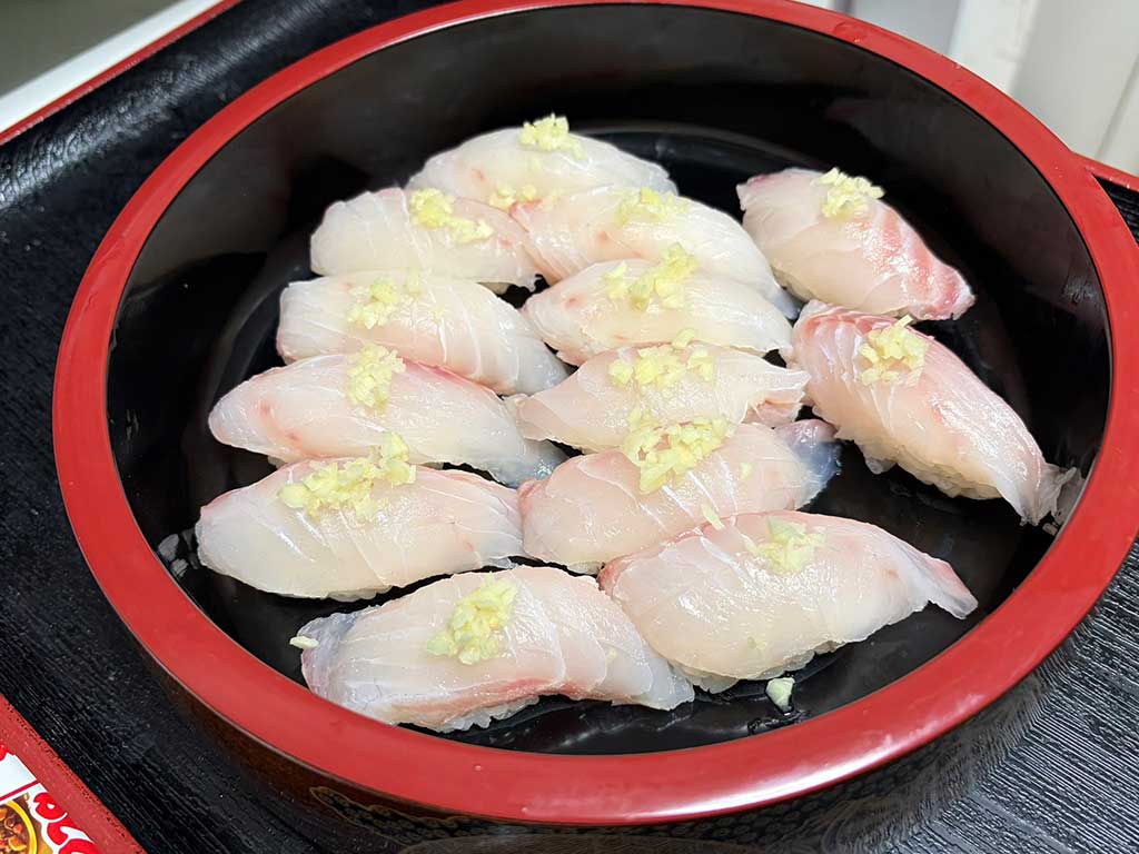 メジナの寿司【写真提供：投稿者さん】