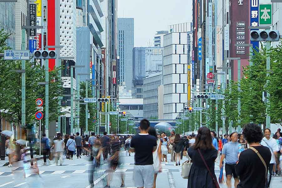 歩行者が車道を自由に行き来する光景に驚愕（写真はイメージ）【写真：写真AC】